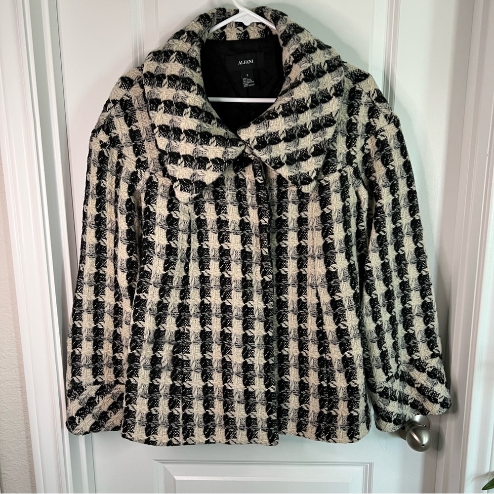 Alfani black and white wool blend coat sz S